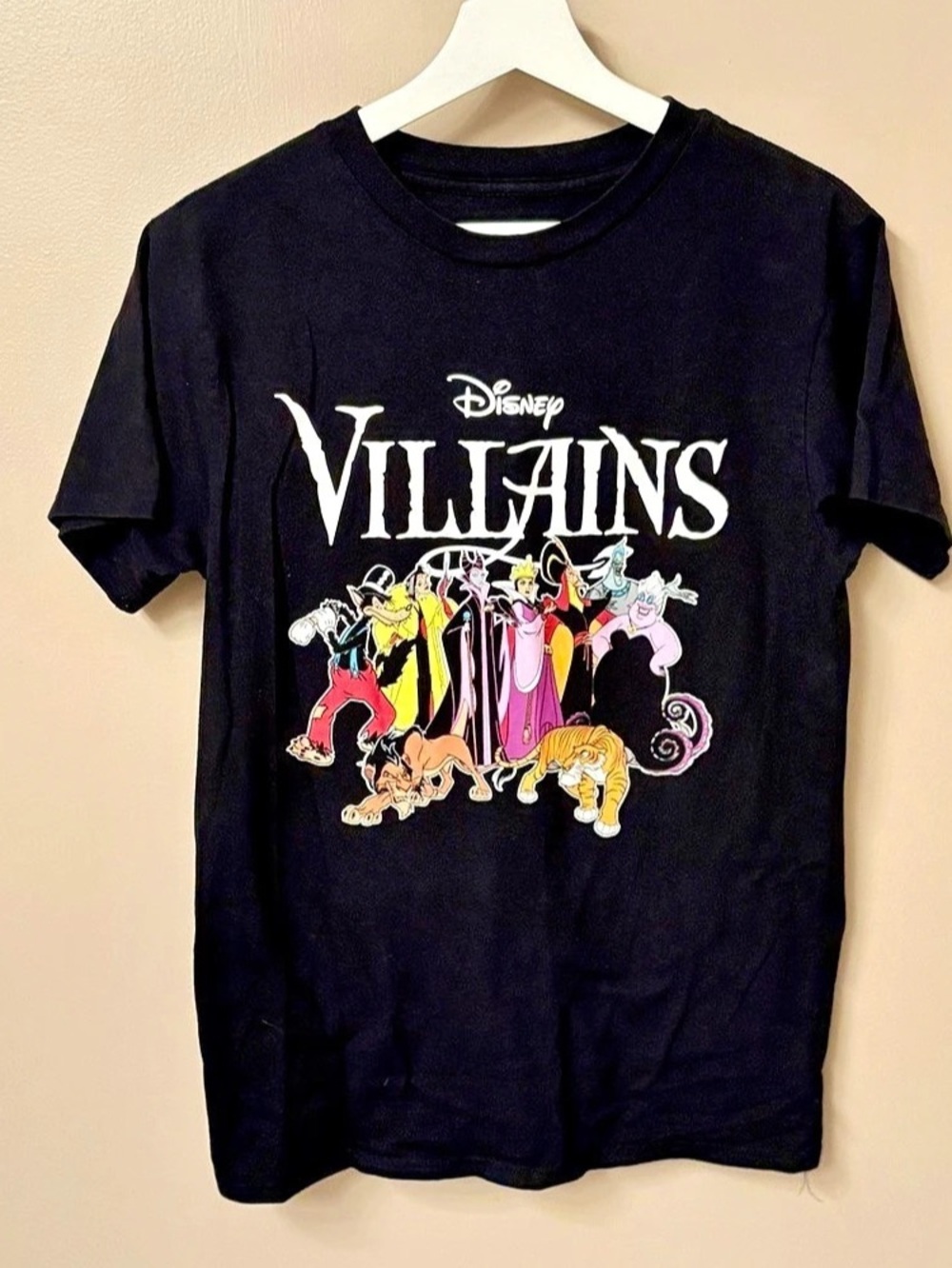 Disney Villains Black Graphic T-Shirt Unisex Size M Cruella Maleficent Ursula
